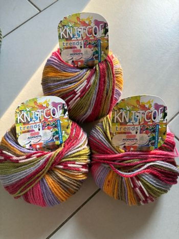 Lot de 3 pelotes de laine