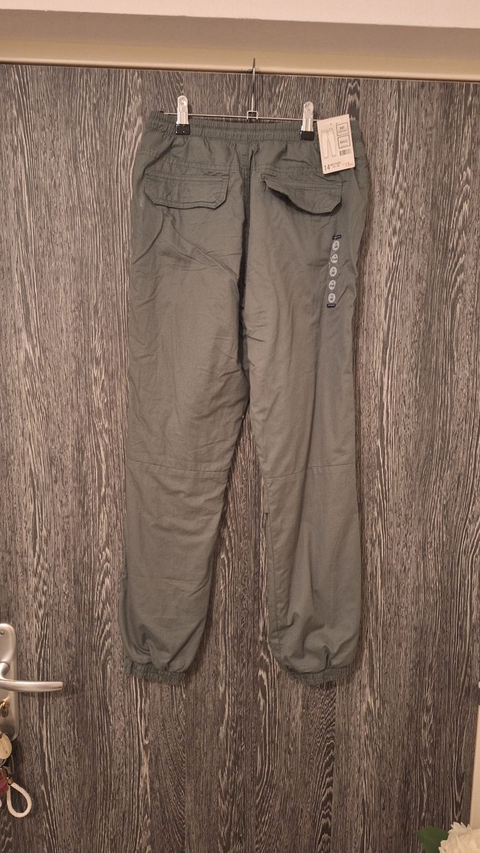 Pantalon jogger en toile kaki - photo numéro 2