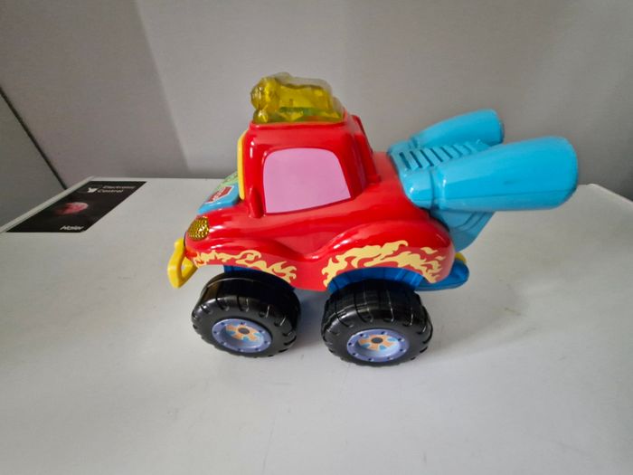 Voiture lumineuse - photo numéro 2