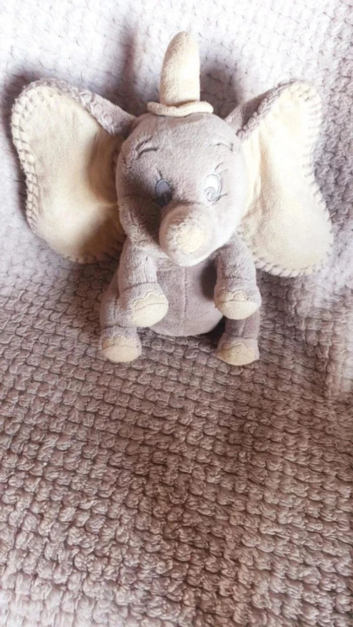Peluche dumbo. - photo numéro 3