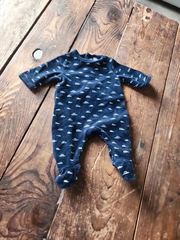 Pyjamas 1 mois - photo numéro 7