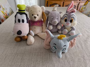 Lot peluches disney