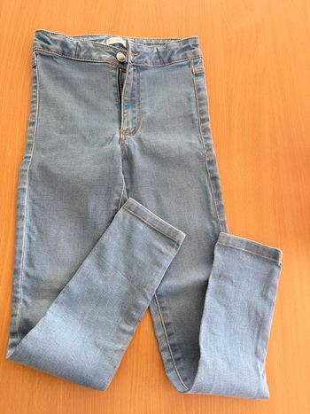 Jean fille mango très bon état 