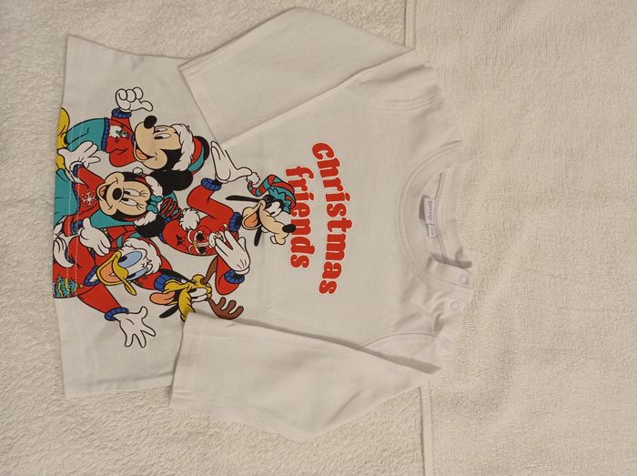 Marque Disney baby taille 12 mois pull manches longues deux boutons sur l'épaule - photo numéro 2