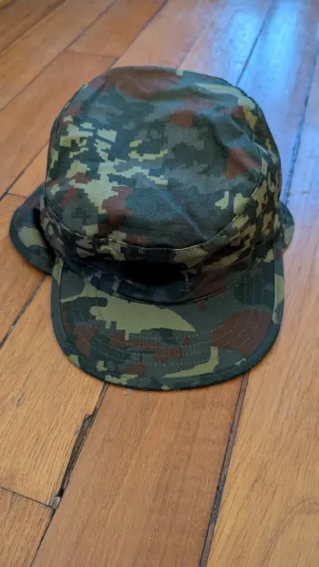 Casquette de randonnée camouflage digital