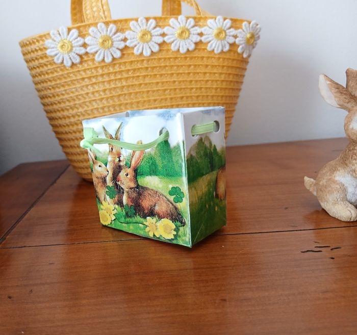 Neuf: Figurine Petit Lapin *résine +Pochette cadeau - photo numéro 5