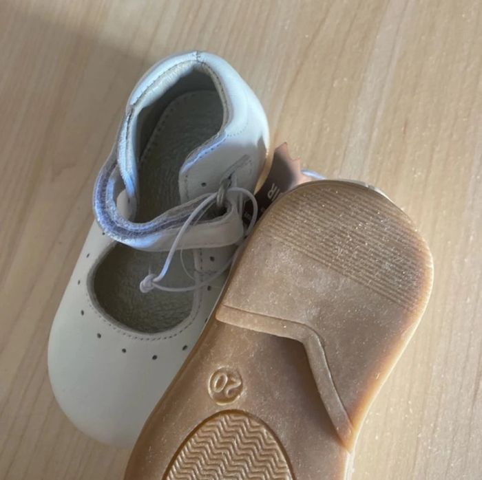 Chaussures ballerines babies pointure 20 en cuir neuve val 35,9 - photo numéro 5