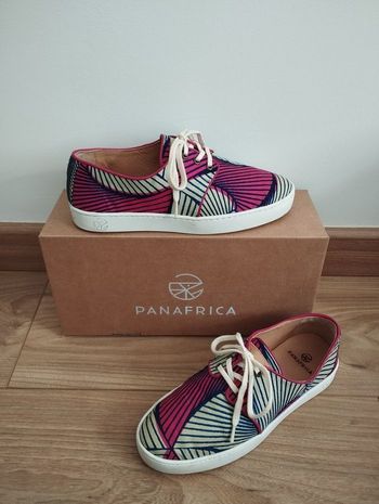 Baskets Panafrica Oasis noire et rose 36