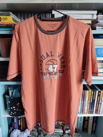 T-shirt orange et marron