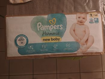 4 paquets de Couches pampers harmonie new baby taille 2