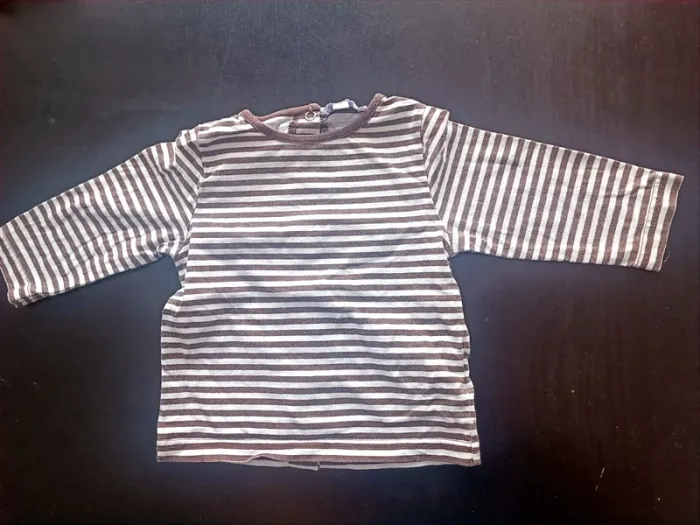 Lot t shirt manches longues 6 mois - photo numéro 9