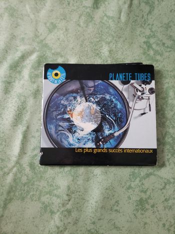 Cd planete tubes