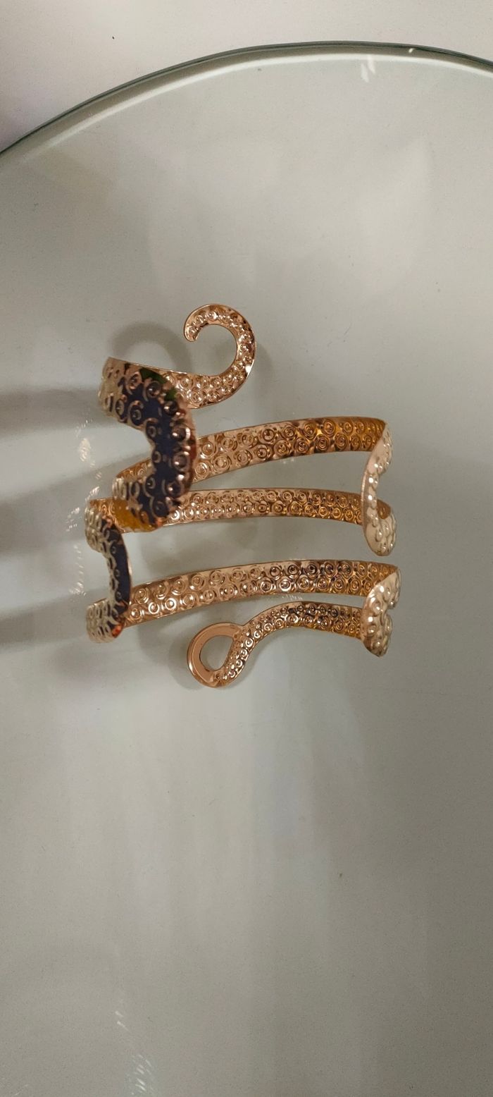 Manchette bras - photo numéro 3