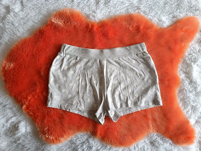 Short taille élastique Étoiles 🌟 T. 40 - 42 Lola Liza