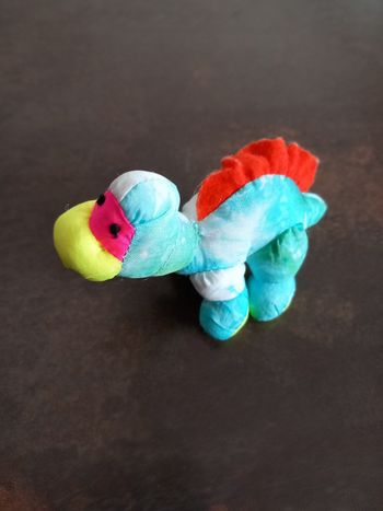 Mini dinosaure en tissus