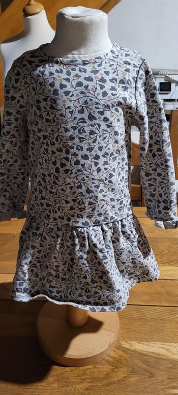 Robe légèrement épaisse