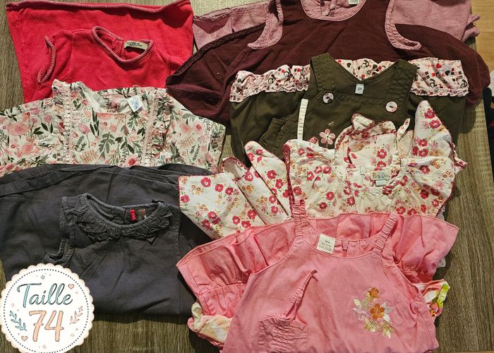 Lot de vêtements (robes)