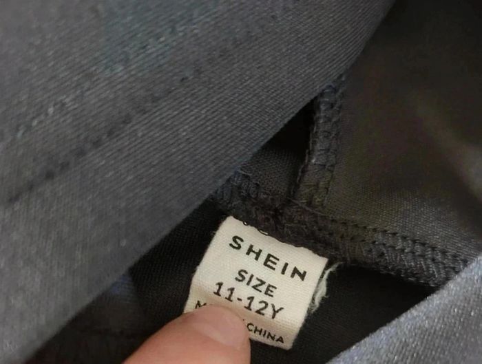 10 € Sweat-shirt à capuche Shein 11 / 12 ans - photo numéro 3