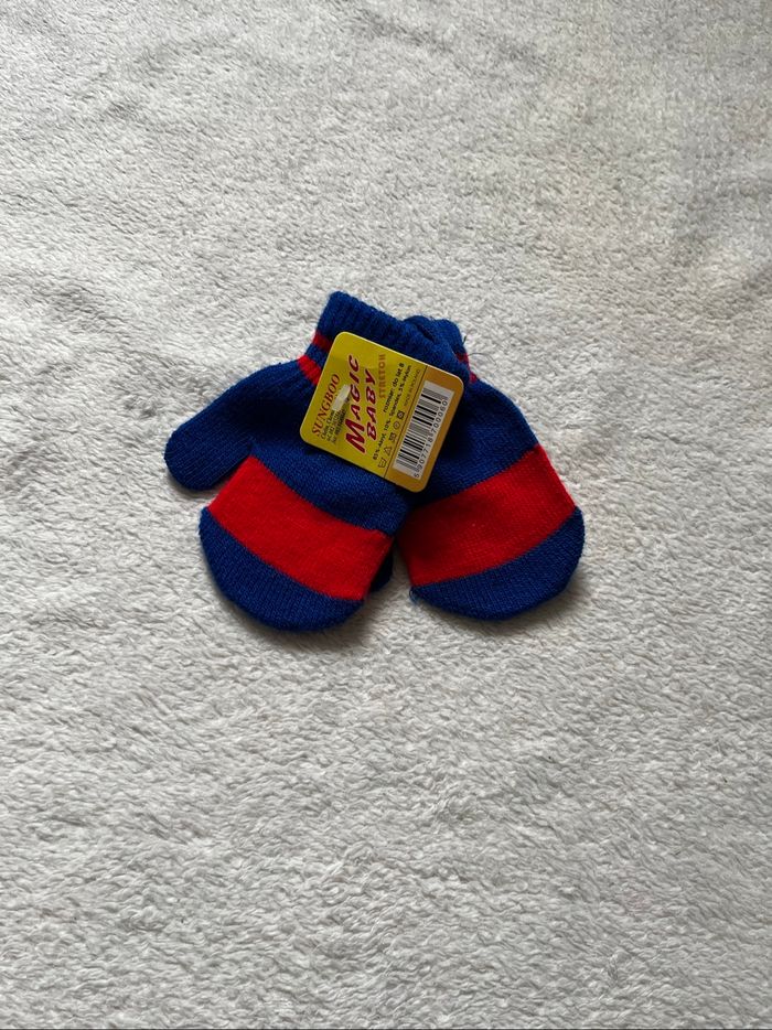 Moufles / gants bébé Taille 6-12 mois Neuf