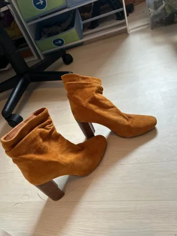 Boots Buffalo