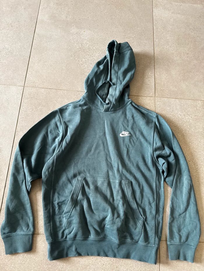 Sweat à capuche Nike, taille XS, très bon état
