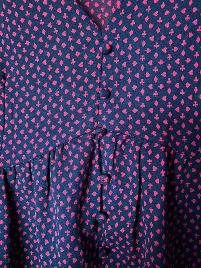 Robe grande taille 46 Kiabi bleu marine à motifs rouges - photo numéro 4