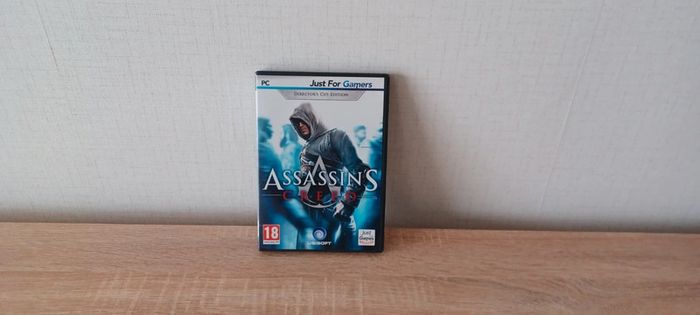Jeu PC CD-Rom Assassin's Creed en bon état et fonctionnel.
