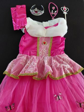 Déguisement robe princesse et accessoires 7-8ans