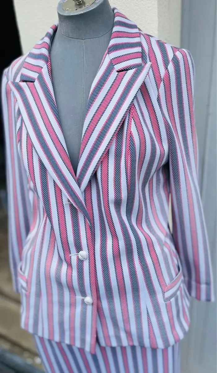 Ensemble tailleur taille 40 - photo numéro 2