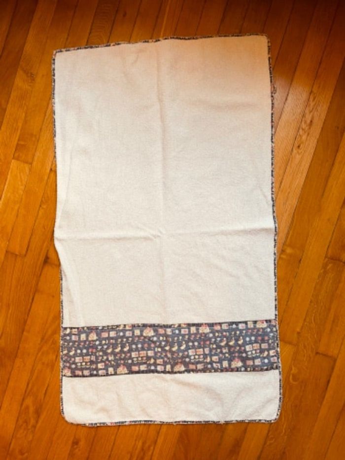 Serviette de bain pour enfant 105 x 60 TBE