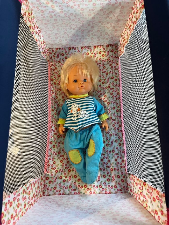 Lot poupées + couffin + lit parapluie – 2 bébés ~30 cm - photo numéro 9