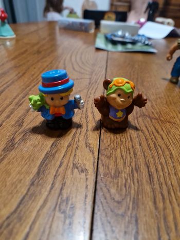 Lot de 2 figurines Fisher price Little People