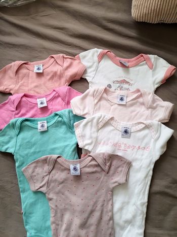 Lot 7 bodys petit bateau