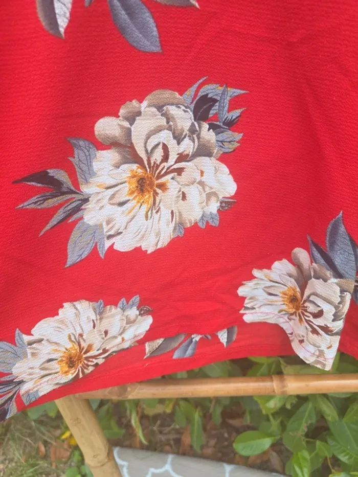 Blouse rouge fleurie - photo numéro 3