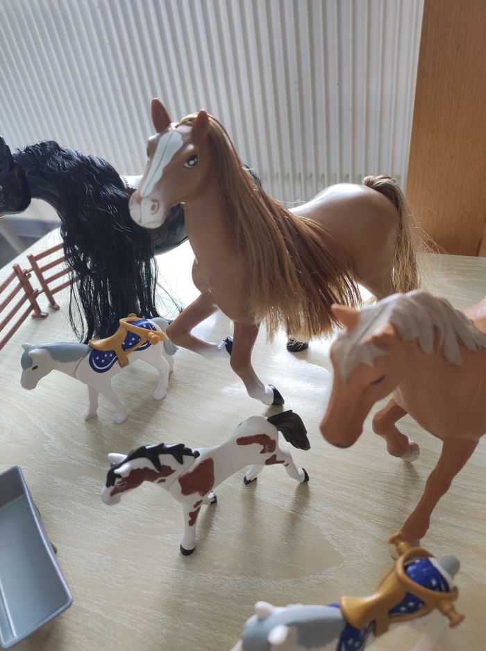 Lot de chevaux + barrières - photo numéro 3