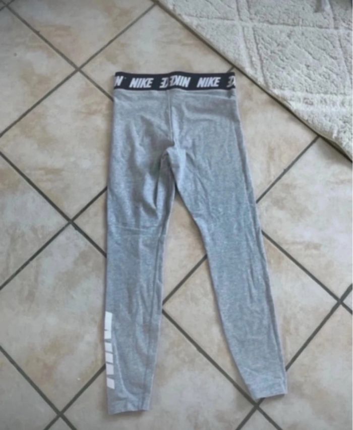 Leggins femme taille m nike - photo numéro 3