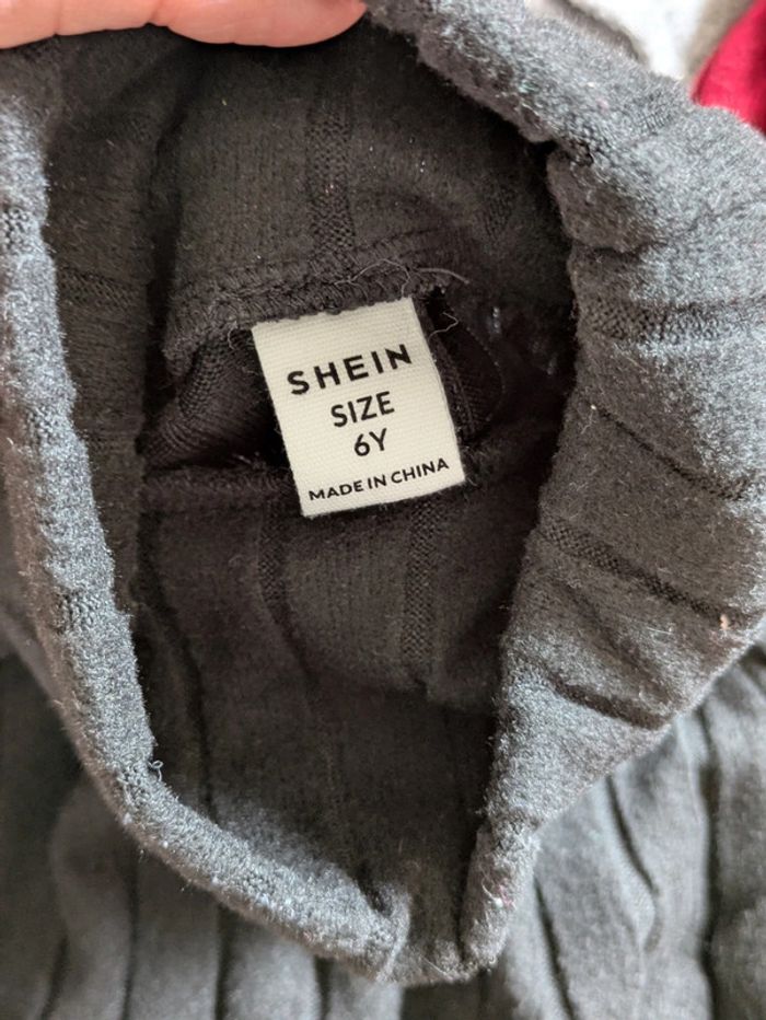 Lot 3 sous pull chaud shein 6ans - photo numéro 3