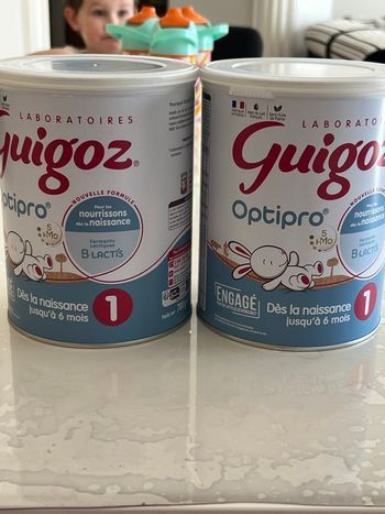 2 pots de lait guigoz 1 ère âge neuve, sans étiquette