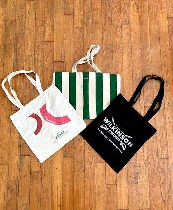 lot de 3 tote bags différentes marques et divers coloris comme neufs