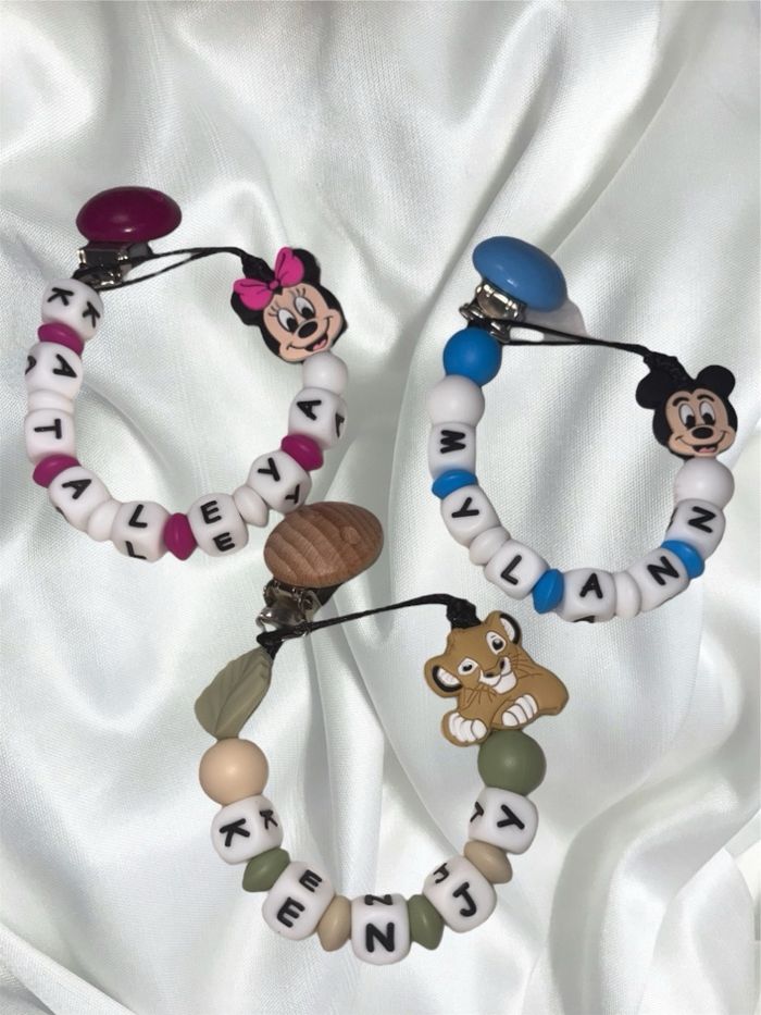 Attaches tétine accessoires bébé personnalisée anneaux de dentition etc Disney vintage rare créations créatrice - photo numéro 5