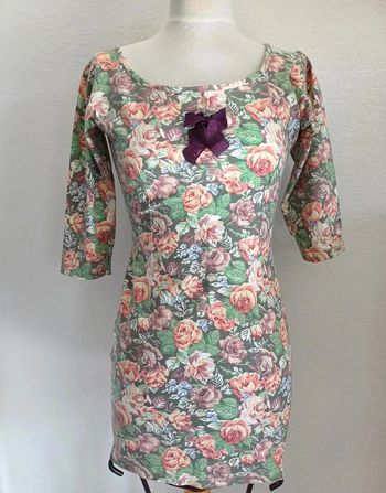 Robe courte manches 3/4 taille 38