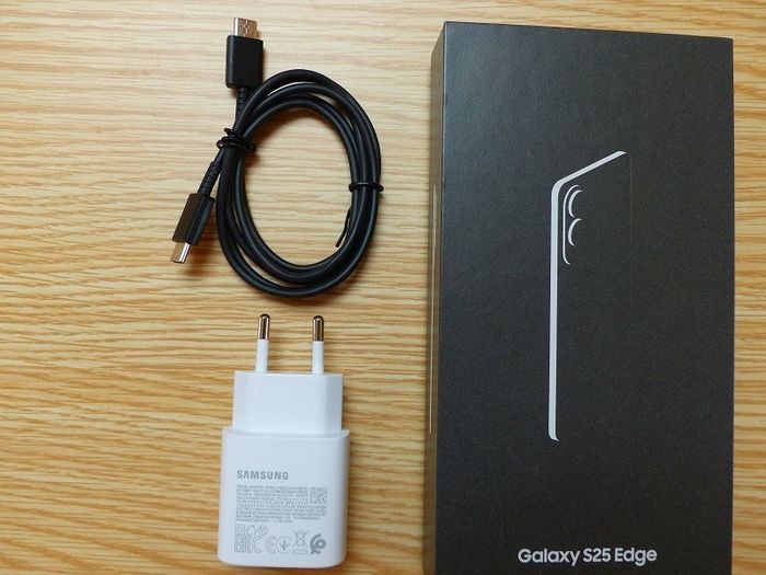 Samsung Galaxy S25 Edge - photo numéro 3