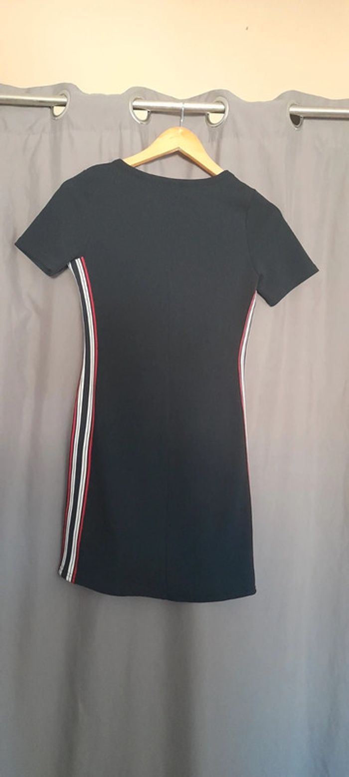 Robe avec bandes côté - photo numéro 8