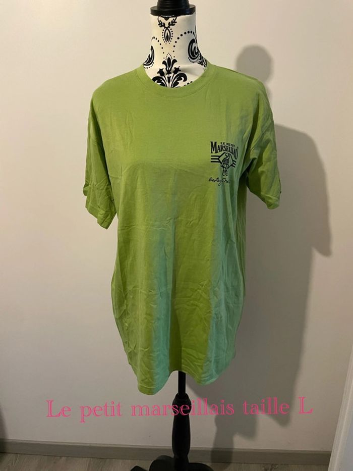 T-shirt à manche courte vert olive col rond écriture noir neuf Le petit marseillais taille L