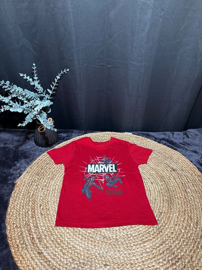 Maillot Marvel taille 5-6ans