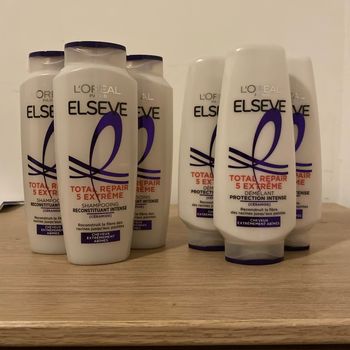 Lot de six produits dont trois shampooings total, repères, cinq extrêmes shampooing, reconstitution intense et trois après shampooing démêlant