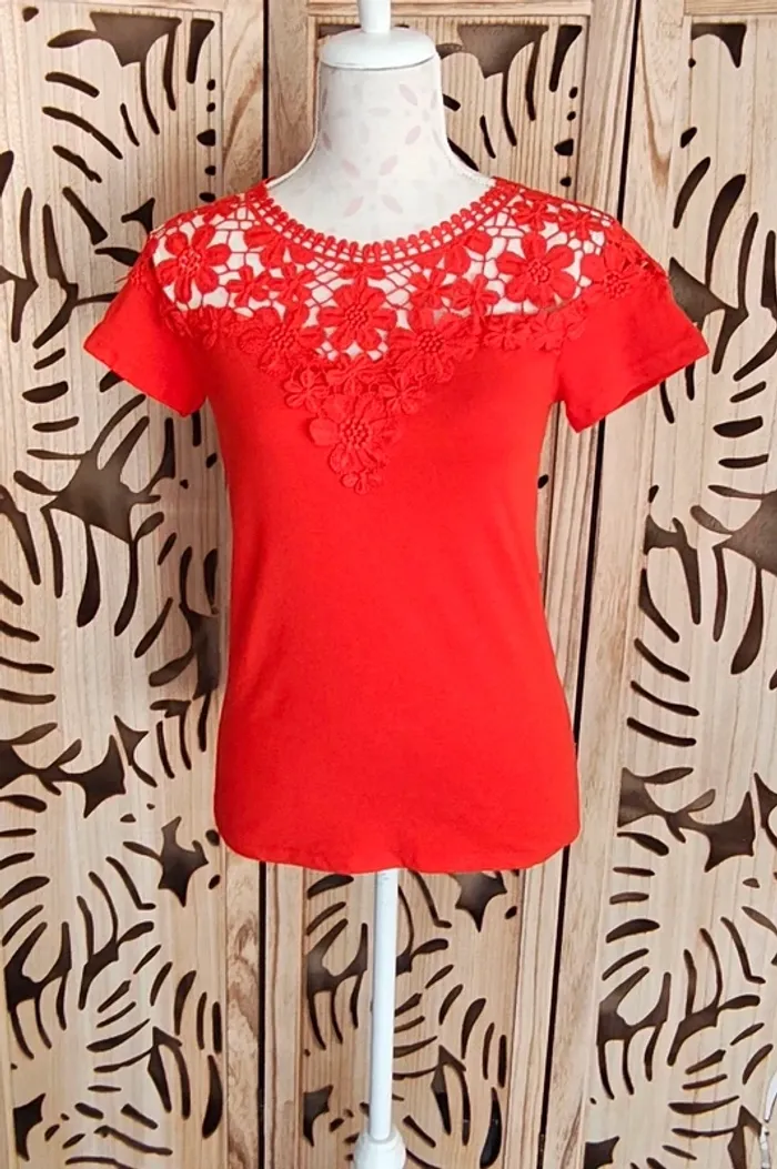 Tee shirt brodé fleurs TS/M Foresta Bella - photo numéro 2