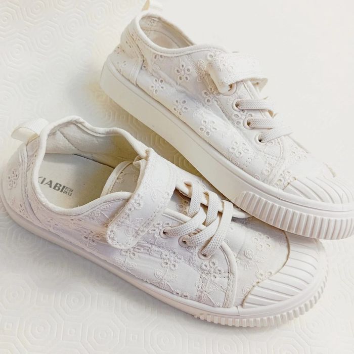 Baskets Pour Fille Marque Kiabi Taille 34