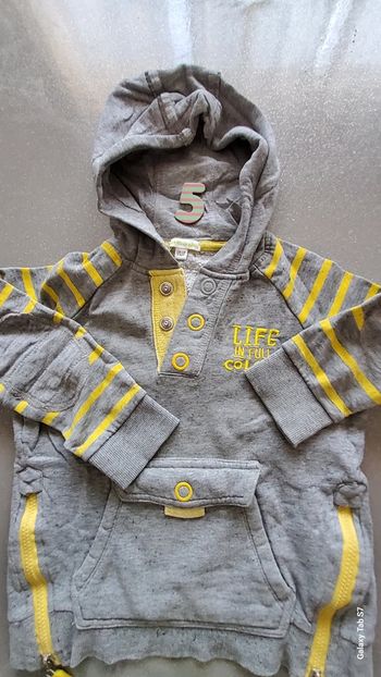 Sweat à capuche