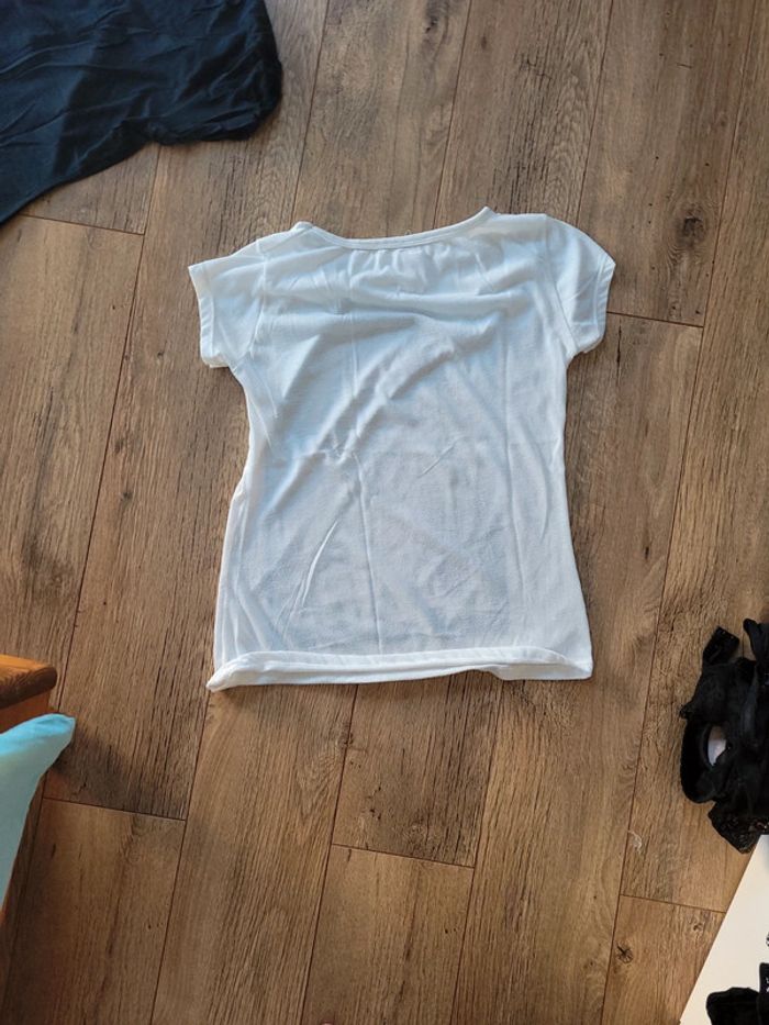 Tee shirt blanc 14 ans bon etat - photo numéro 2